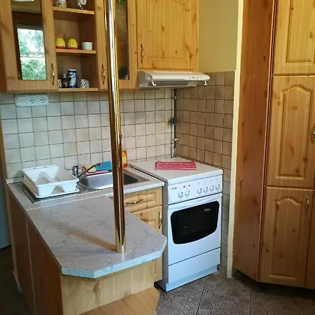 Gergely Vendeghaz Apartment *